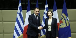 Παναγιωτόπουλος και Παρλί σε χειραψία