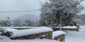 πεζουλι χιονι