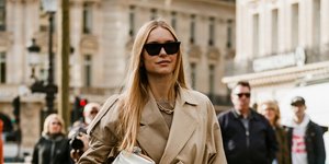 στιλάτη γυναίκα περπατά