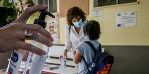 «Πράσινο φως» από λοιμωξιολόγους για άνοιγμα νηπιαγωγείων-δημοτικών στις 11/1 