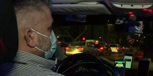 Φωτορυθμικά, μουσική, ποτό και... clubbing μέσα σε ταξί στη Θεσσαλονίκη