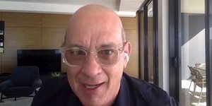 Αγνώριστος ο Tom Hanks