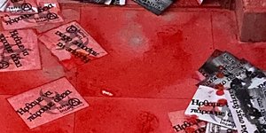 Τρικάκια και κόκκινη μπογιά