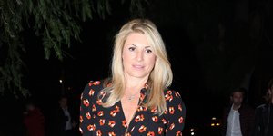 Η Χριστίνα Πολίτη με φλοράλ τοπ