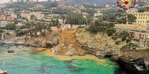 H κατολίσθηση εξαφάνισε τμήμα του νεκροταφείου του Καμόλι στην Ιταλία