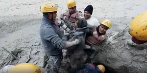 Η στιγμή της διάσωσης του εργάτη στην Ινδία