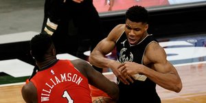 Μονομαχία Αντετοκούνμπο και Γουίλιαμσον