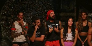 Η Ανθή Σαλαγκούδη «καρφώνει» τον Τριαντάφυλλο