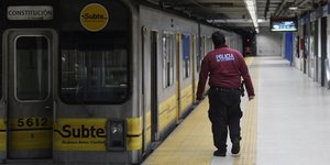 Αργεντινή: Οι εργαζόμενοι στον κλάδο των μεταφορών ζητούν να τους δοθεί προτεραιότητα στο πρόγραμμα εμβολιασμών