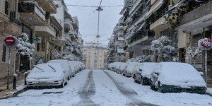 Δρόμος στην Αθήνα με χιόνια