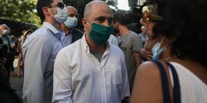 Κωνσταντίνος Μπογδάνος πρασινη μασκα