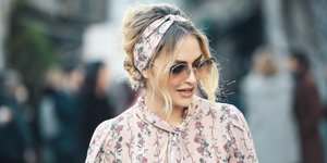 γυναίκα με κότσο