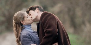 Η Δρόσω και ο Κωνσταντής απολαμβάνουν τον έρωτά τους στις «Άγριες Μέλισσες»