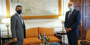 Ο Νίκος Δένδιας και ο Σεΐχης Αμπντουλάχ Μπιν Ζαγιέντ Αλ Ναχιάν