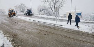 Χιονισμένος δρόμος στην Θεσσαλονίκη