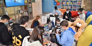 Ευχές και 5.034 δώρα στα παιδιά από τα Ευχοστολίδια 