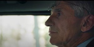 φάουτσι γυαλια κεφάλι 