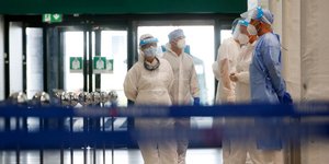 Γιατροί σε νοσοκομείο στη Μάλτα