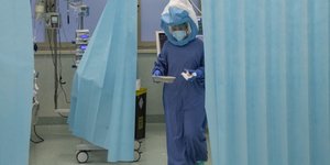 γιατρος κουρτινες