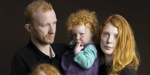 άνθρωποι με φυσικά κόκκινα μαλλιά