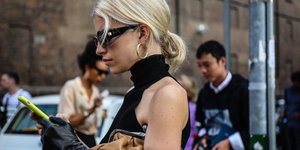 γυναίκα με αλογοουρά