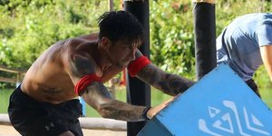 Survivor: Το twitter τα έβαλε με τους “μπλε” και τον Νίκο Μπάρτζη και αποθέωσε τον Ηλία Μπόγδανο