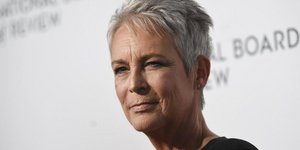 Η Τζέιμι Λι Κέρτις με μαύρο τοπ