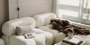 Καναπές σε σαλόνι