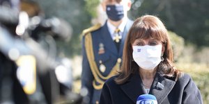 Κατερίνα Σακελλαροπούλου με μάσκα στα Γιάννενα