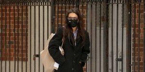 Κέιτι Χολμς 