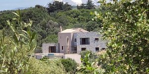 A summer Story: Η εντυπωσιακή κατοικία στην Κρήτη