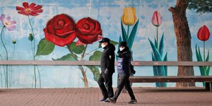 Πολίτες με μάσκες