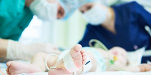 κορωνοϊός μωρό