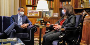 Κυριάκος Μητσοτάκης και Σακελλαροπούλου