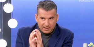 Γιώργος Λιάγκας: “Γνωρίζουμε ποιος είναι ο άνθρωπος που κατήγγειλε η Αναστασοπούλου. Όνομα πρώτου μεγέθους, ήπιαμε καφέ μαζί”