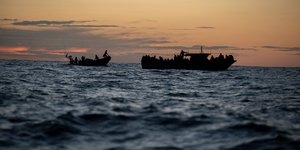 Λιβύη: Η ακτοφυλακή εντόπισε και «διέσωσε» 1.500 μετανάστες μέσα σε μία εβδομάδα