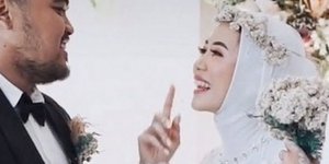 Μία νύφη ζήτησε την άδεια του άντρα της, να την αγκαλιάσει τον πρώην της 