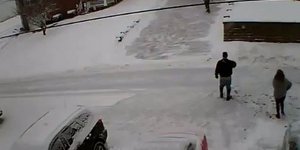 Σοκ στις ΗΠΑ: Σκότωσε τους γείτονές του μετά από καυγά για το... χιόνι