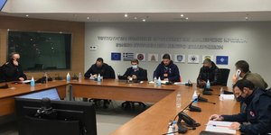 Εικόνα από την έκτακτη σύσκεψη στην Πολιτική Προστασία