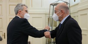 Ο Τζέφρι Πάιατ και ο Νίκος Δένδιας