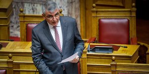 Ο υφ. Εργασίας Π. Τσακλόγλου στη Βουλή