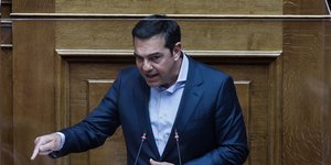 Ο Τσίπρας σε δευτερολογία στη Βουλή