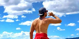 Πρώην παίκτης του Survivor αποκαλύπτει: Στο Survivor έφαγα από τα σκουπίδια.