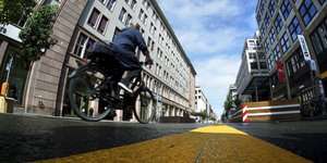 ποδηλατο αδειος δρομος