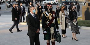 Ο ακόλουθος του πρίγκιπα Καρόλου