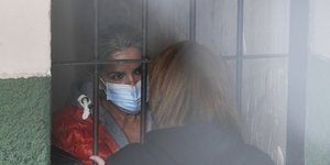 H Τζανίνε Ανιες δέχεται επίσκεψη στις φυλακές