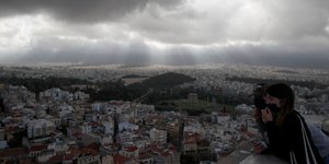 Η Αθήνα από ψηλά εν μέσω βροχής