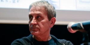 Ο Γιώργος Νταλάρας