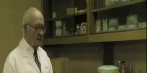 Ο Δρ Ρόμπερτ Γουάιτ