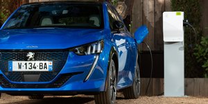 Πρωτιά για την Peugeot στις πωλήσεις ηλεκτρικών αυτοκινήτων